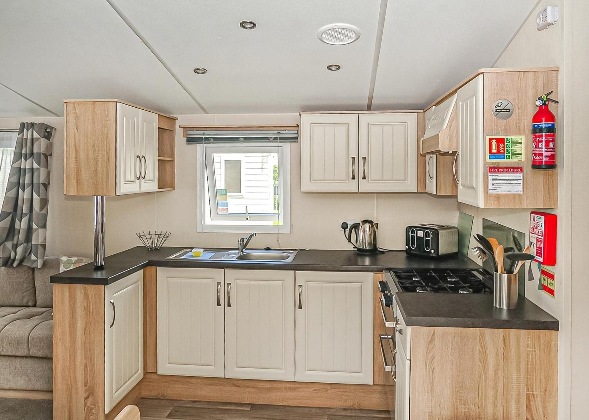 Silver Birch Caravan Park Talacre Exteriör bild