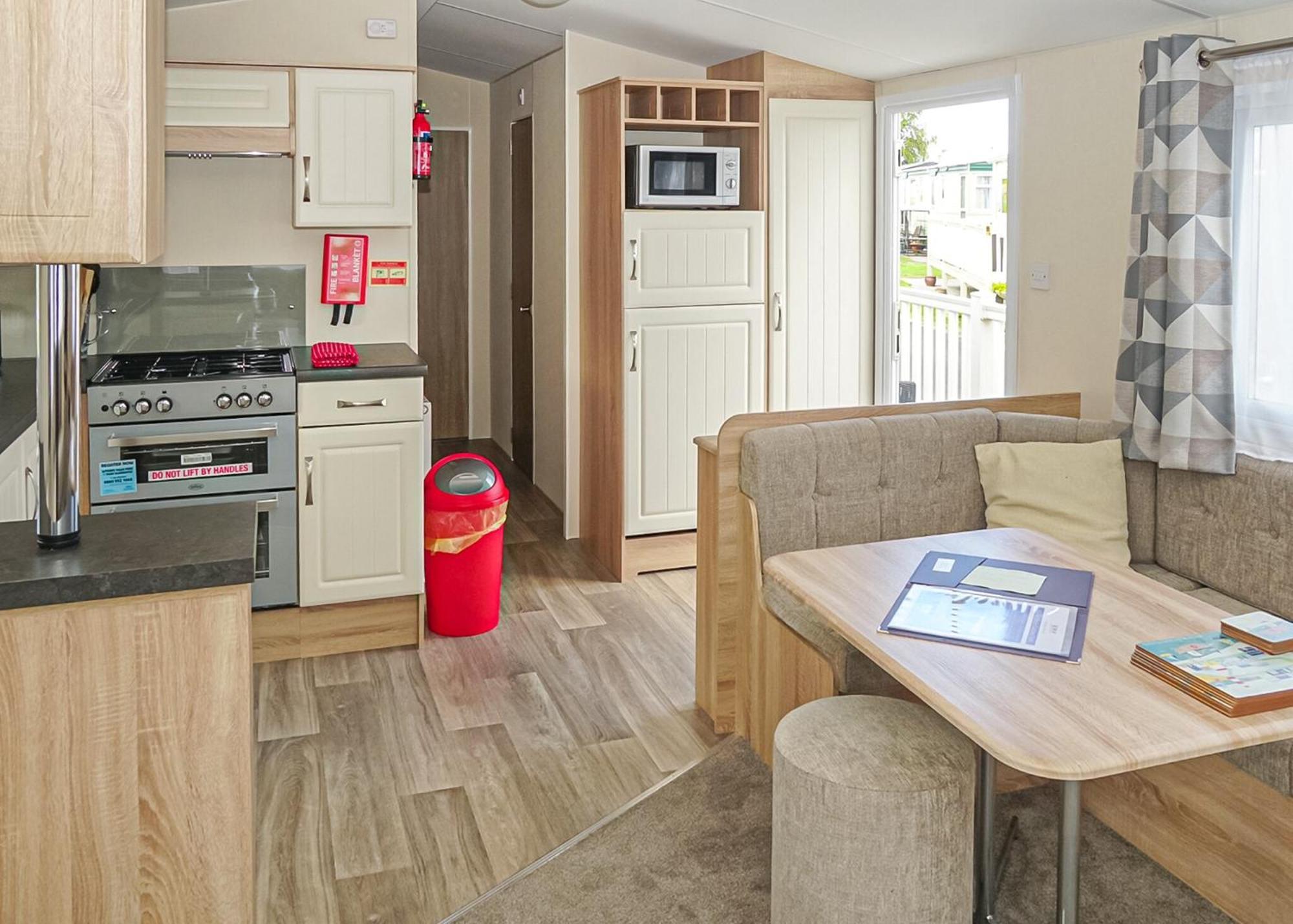Silver Birch Caravan Park Talacre Rum bild